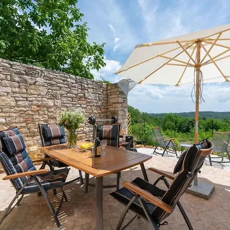 In Milotski Brijeg - Istrien 51829 Holiday home *